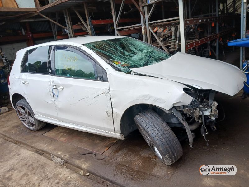 2012 VOLKSWAGEN GOLF S BLUEMOTION TDI for breaking