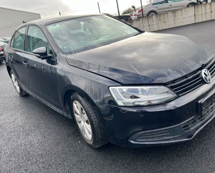 2012 VOLKSWAGEN JETTA TRENDLINE 1.2 TSI MANUAL 6SPEED FWD 105BHP 4DR for breaking