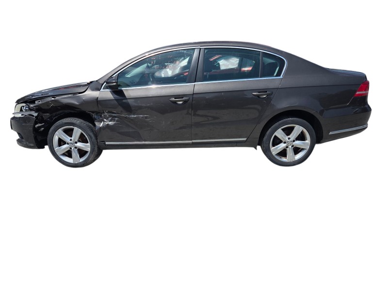 2012 VOLKSWAGEN PASSAT 1.6 TDI SE BLUEMOTION T TECH 105PS 4DR for breaking