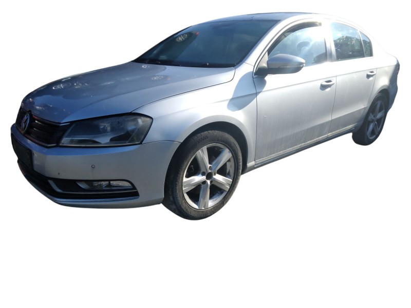 2012 VOLKSWAGEN PASSAT 1.6 TDI SE BLUEMOTION T TECH 105PS 4DR for breaking