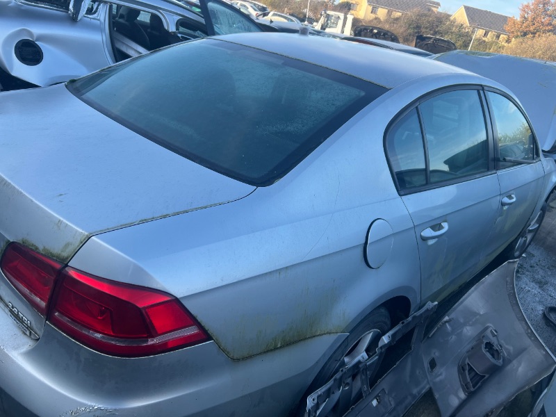 2012 VOLKSWAGEN PASSAT S BLUEMOTN TECH TDI SA for breaking