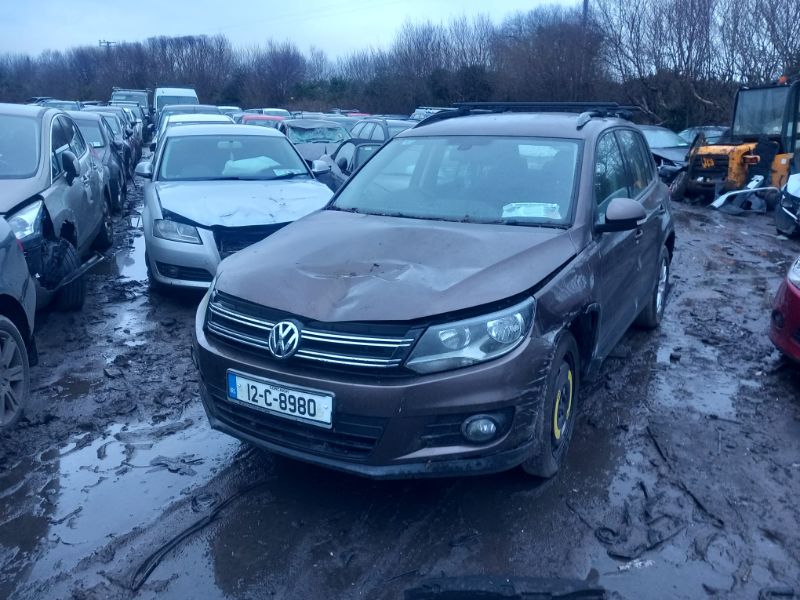 2012 VOLKSWAGEN TIGUAN TREND & FUN 2.0 TDI MANUAL 6SPEED FWD 110HP 4DR for breaking