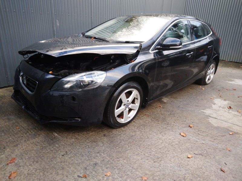 2012 VOLVO V40 D2 1.6L 115HP for breaking