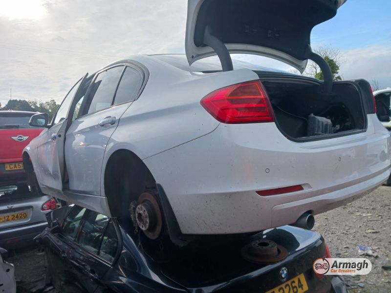 2013 BMW 3 SERIES 320D BUSINESS EFFICIENTDYNAM for breaking