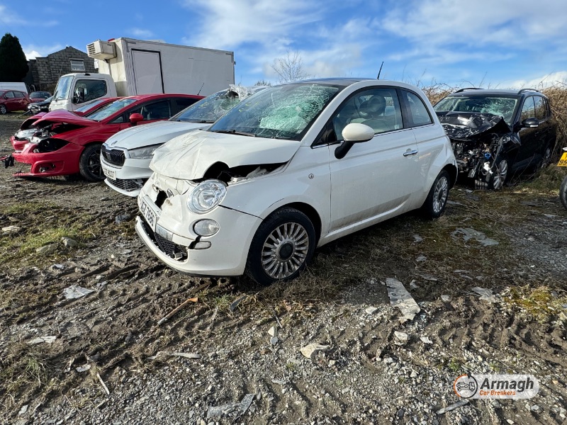 2013 FIAT 500 LOUNGE RIGHT HAND DRIVE for breaking
