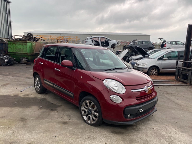 2013 FIAT 500L LOUNGE MULTIJET for breaking