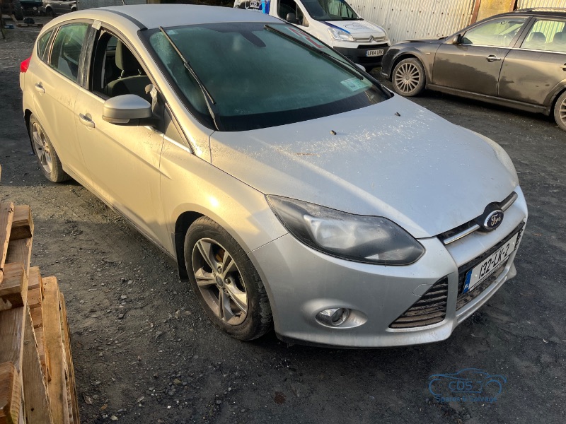 2013 FORD FOCUS 1.6 TDCI 95PS M6 ZETEC 4DR for breaking