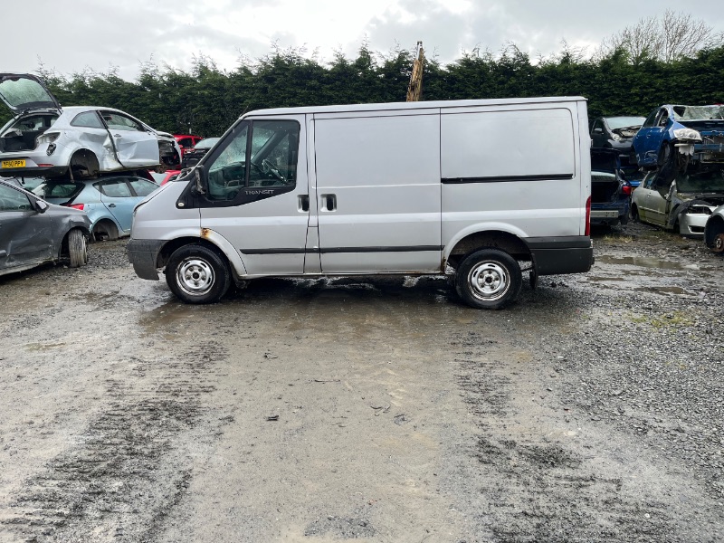 2013 FORD TRANSIT 100 T260 TREND FWD for breaking