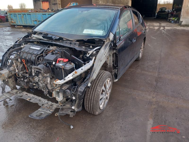 2013 HONDA INSIGHT ES 4DR AUTO 5DR for breaking