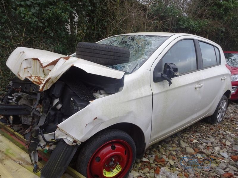 2013 HYUNDAI I20 ACTIVE for breaking