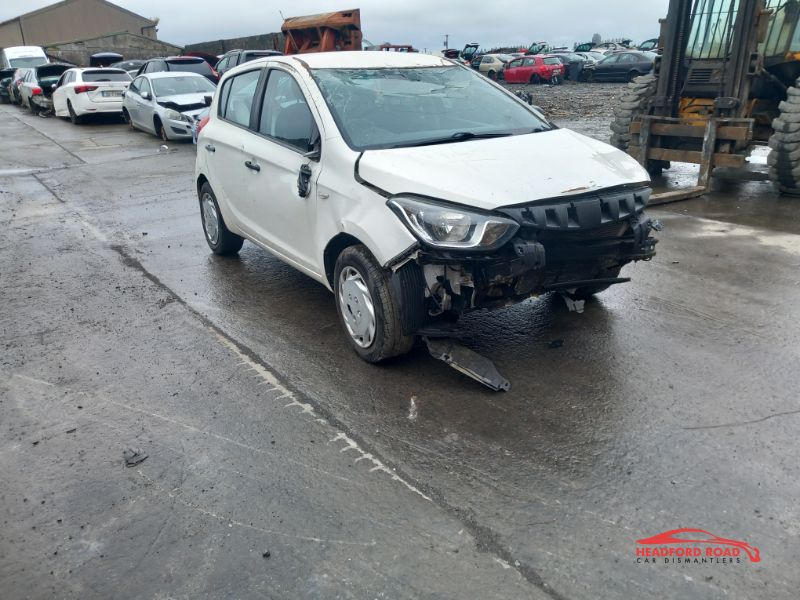 2013 HYUNDAI I20 CLASSIC 84BHP 5DR 85PS for breaking