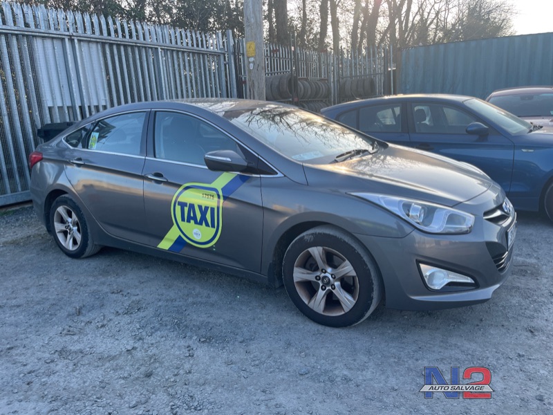 2013 HYUNDAI I40 EXECUTIVE 4DR for breaking