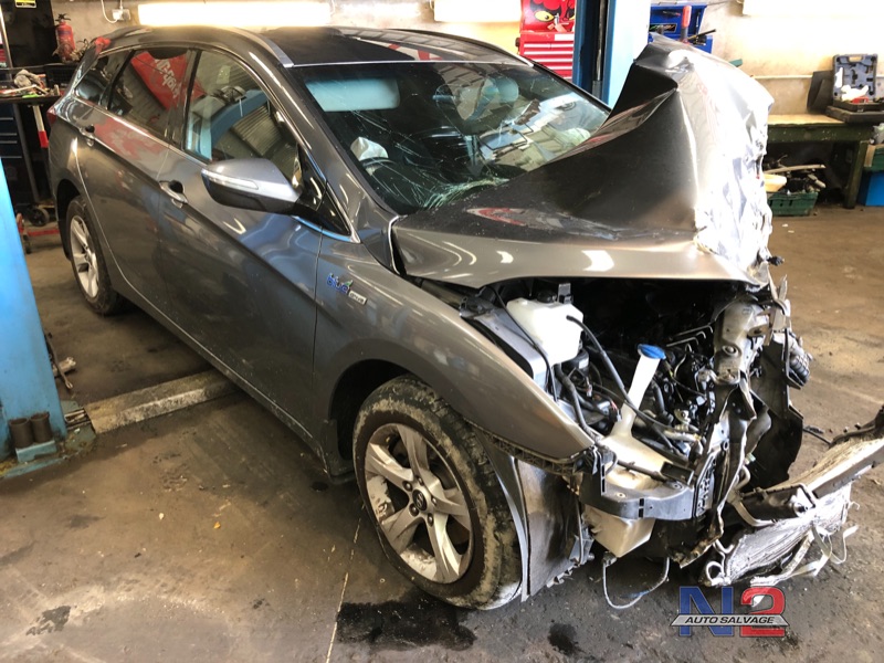 2013 HYUNDAI I40 STYLE BLUE DRIVE CRDI for breaking