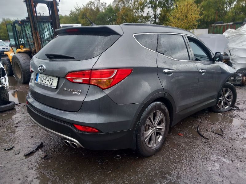 2013 HYUNDAI SANTA FE 2WD COMFORT 4DR for breaking