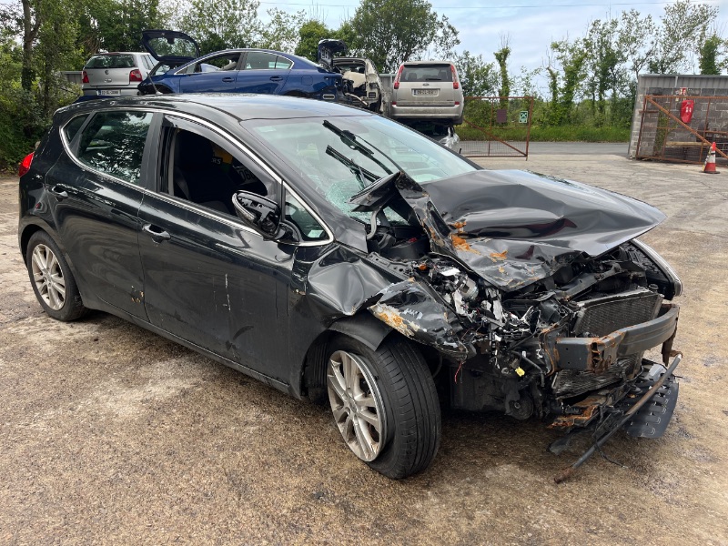 2013 KIA CEED CEE'D 2 ECODYNAMICS 5DR 1.6 CRDI 126BHP for breaking