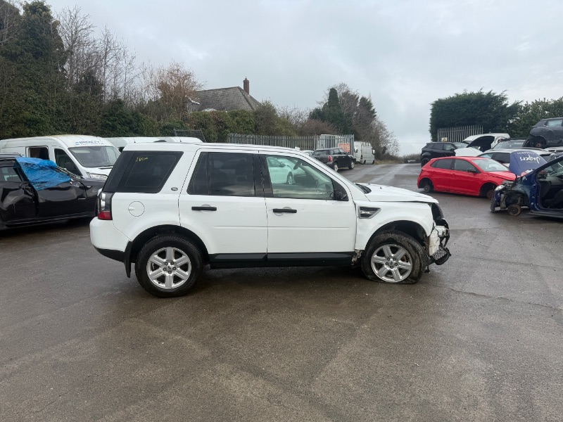 2013 LAND ROVER FREELANDER GS TD4 for breaking