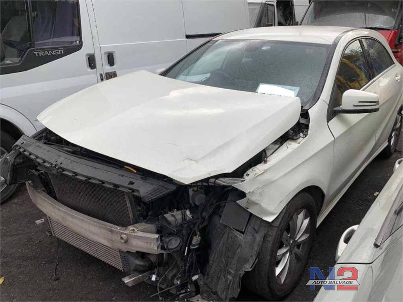 2013 MERCEDES A-CLASS A180 CDI BLUE EFFICIENCY SE 5DR for breaking