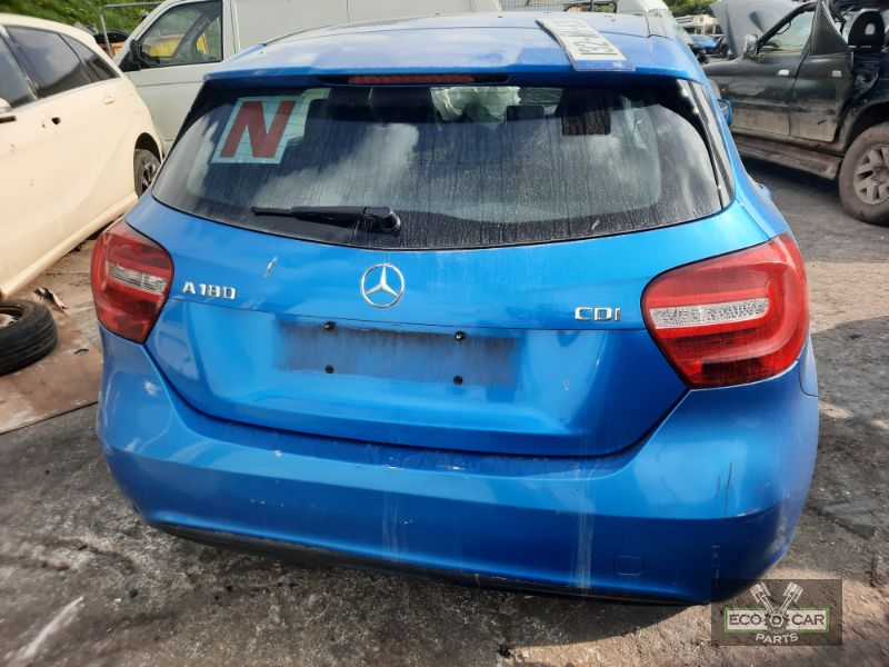 2013 MERCEDES A-CLASS A180 CDI BLUE EFFICIENCY SE 5DR for breaking