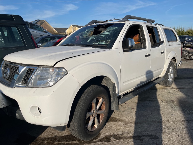 2013 NISSAN NAVARA 2.5 DCI TEKNA 4DR for breaking