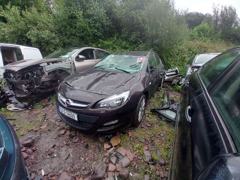 2013 OPEL ASTRA SC 1.4 I 16V 5DR for breaking