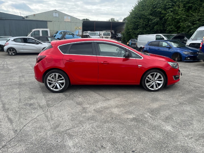 2013 OPEL ASTRA VAUXHALL SRI CDTI for breaking