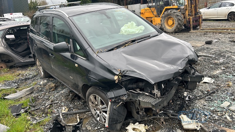 2013 OPEL ZAFIRA VAUXHALL DESIGN NAV CDTI ECOFLEX for breaking