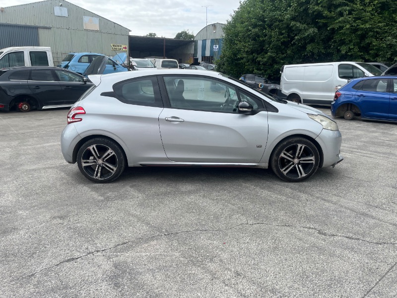 2013 PEUGEOT 208 ACTIVE HDI for breaking