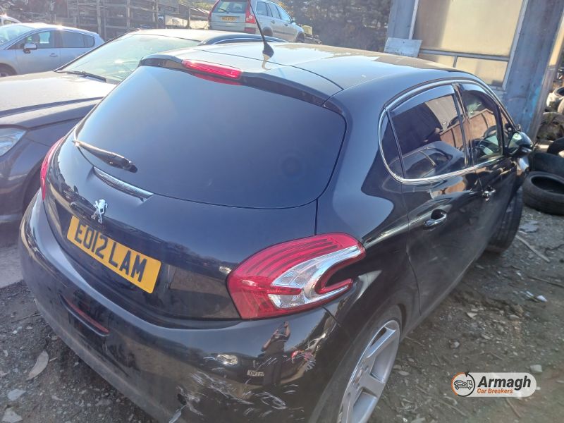 2013 PEUGEOT 208 ALLURE for breaking
