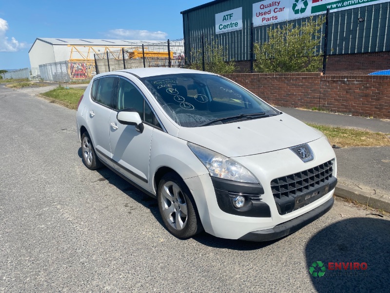 2013 PEUGEOT 3008 ACTIVE HDI for breaking