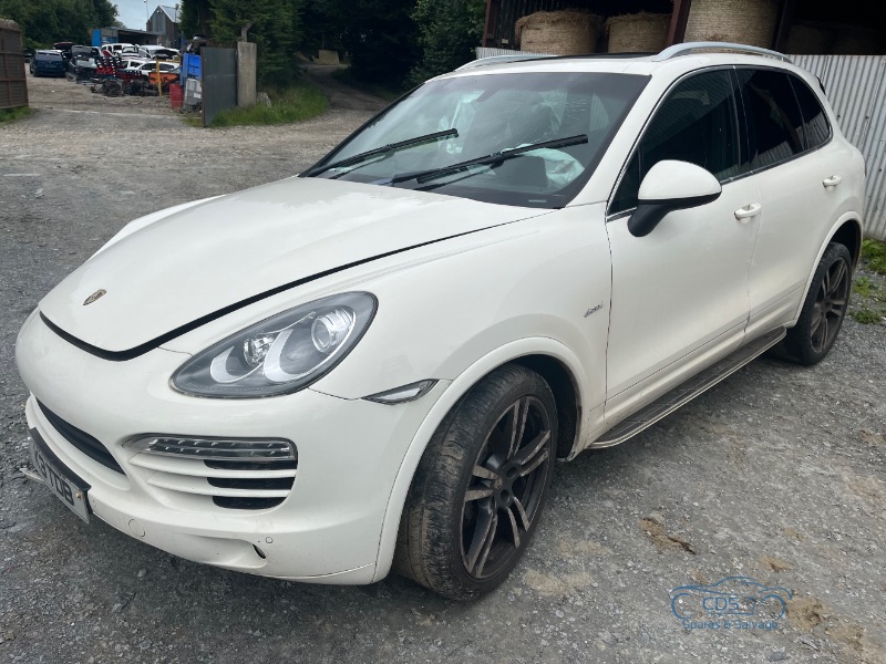 2013 PORSCHE CAYENNE V6 DIESEL TIP S for breaking