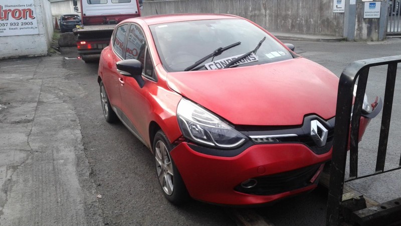 2013 RENAULT CLIO IV DYNAMIQUE 1.2 PET 7 4DR for breaking