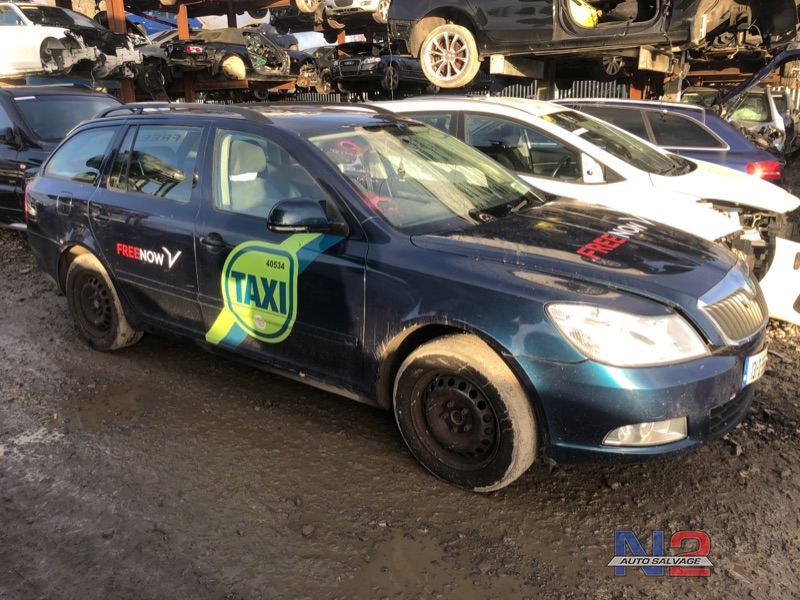 2013 SKODA OCTAVIA COMBI AMBITION 1.6 TDI 105HP 4 4DR for breaking