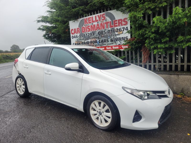 2013 TOYOTA AURIS 1.4 D-4D AURA NG 4DR for breaking