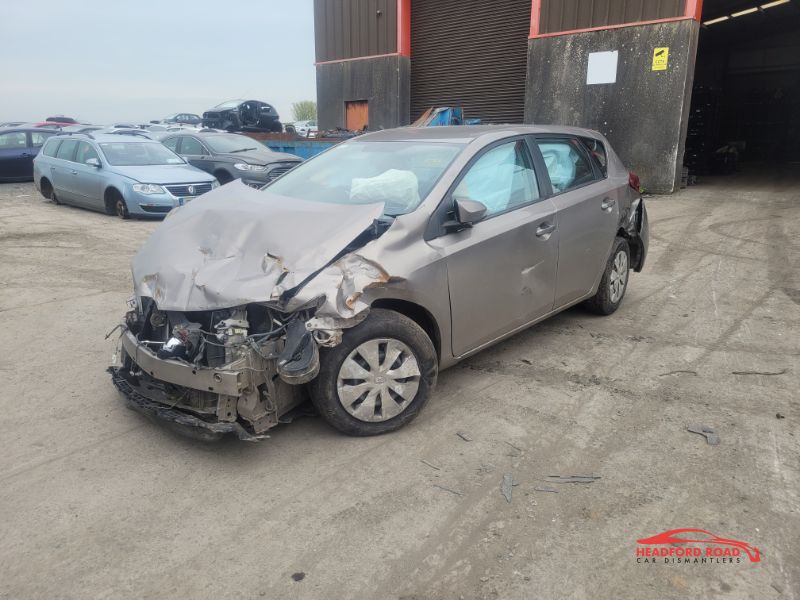 2013 TOYOTA AURIS 1.4 D-4D TERRA NG 4DR for breaking