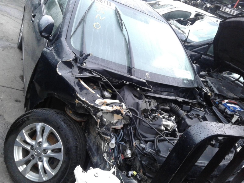 2013 TOYOTA COROLLA 1.4 D-4D TERRA MC 4DR for breaking