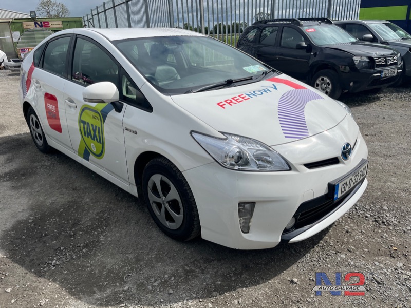 2013 TOYOTA PRIUS 1.8 VVT-I T3 HYBRID 5DR AUTO for breaking