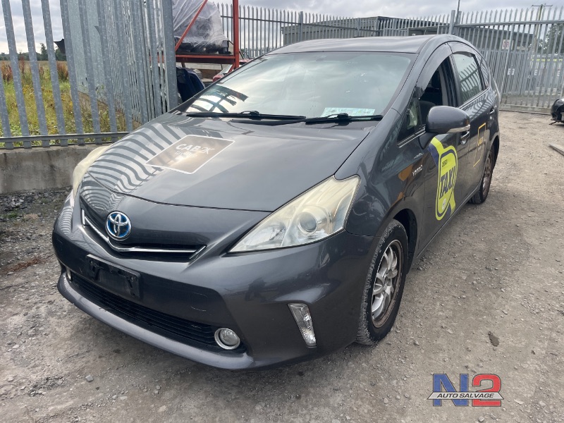 2013 TOYOTA PRIUS ZVW41W 5DR AUTO for breaking