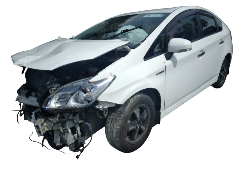2013 TOYOTA PRIUS for breaking