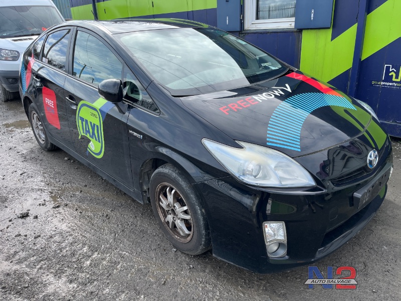 2013 TOYOTA PRIUS  for breaking