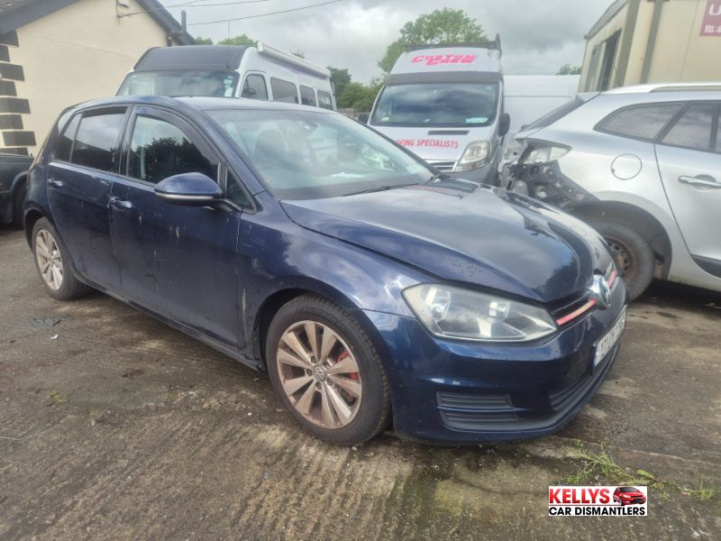 2013 VOLKSWAGEN GOLF 2.0 TDI SE BLUEMOTION 150PS 5DR for breaking