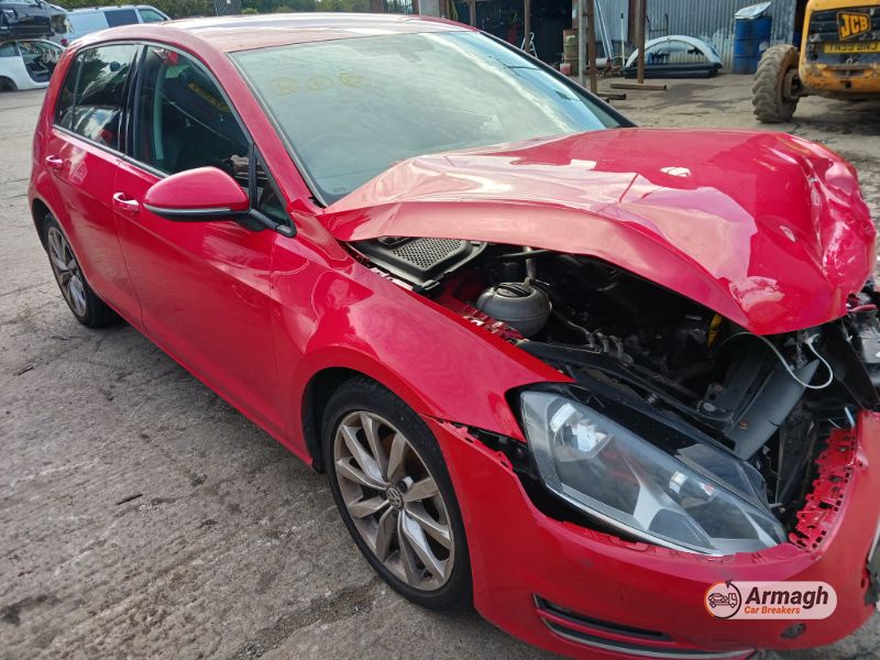 2013 VOLKSWAGEN GOLF GT TDI BLUEMOTION TECHNOLOGY for breaking