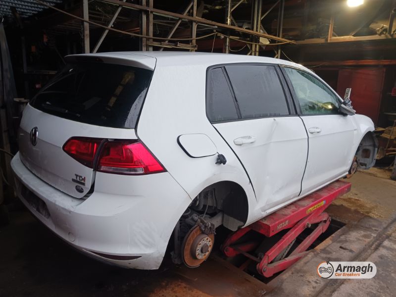 2013 VOLKSWAGEN GOLF S BLUEMOTION TECHNOLOGY TD for breaking