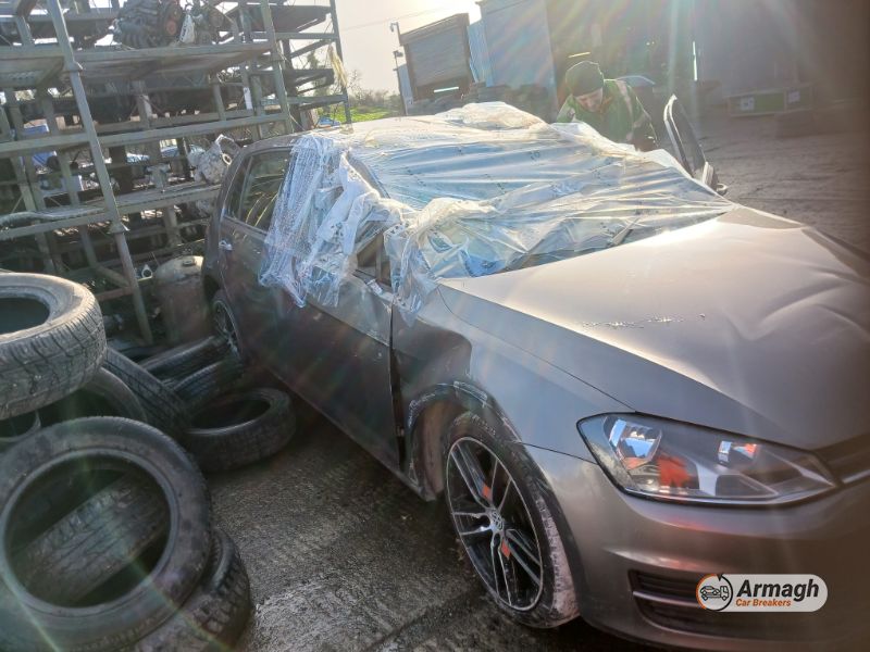 2013 VOLKSWAGEN GOLF SE BLUEMOTION TECHNOLOGY TDI for breaking