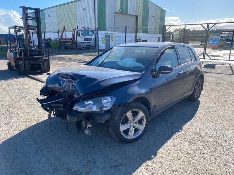 2013 VOLKSWAGEN GOLF SE BLUEMOTION TECHNOLOGY TDI for breaking