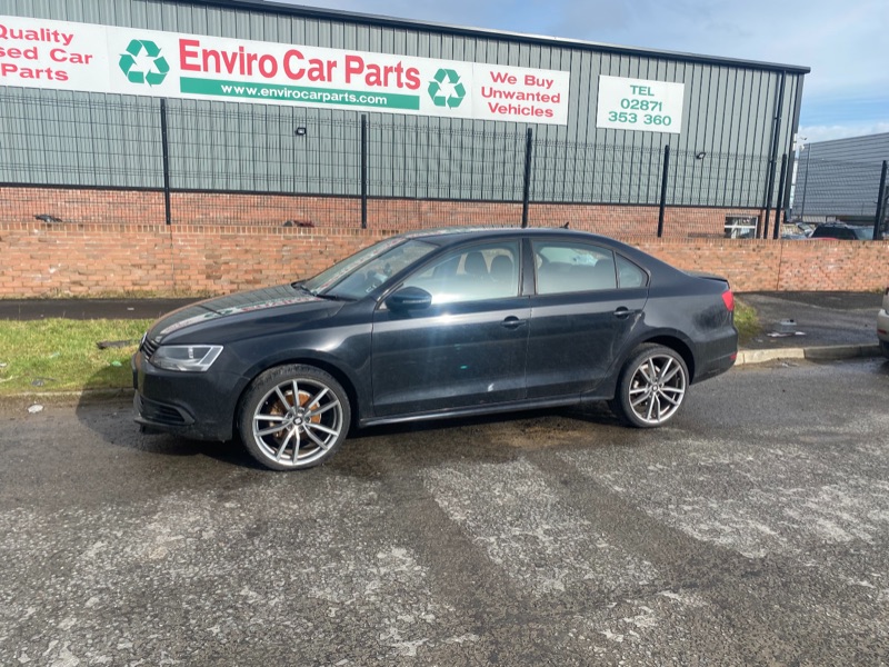 2013 VOLKSWAGEN JETTA S BLUEMOTION TECH-GY TDI for breaking