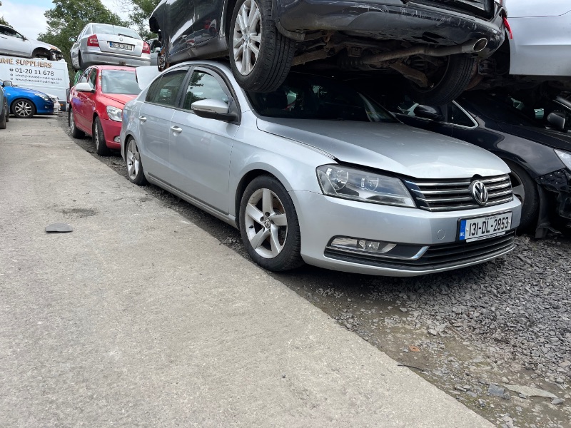 2013 VOLKSWAGEN PASSAT 1.6 TDI S 105PS 4DR TECHNOLOGY BLUEMOTION for breaking