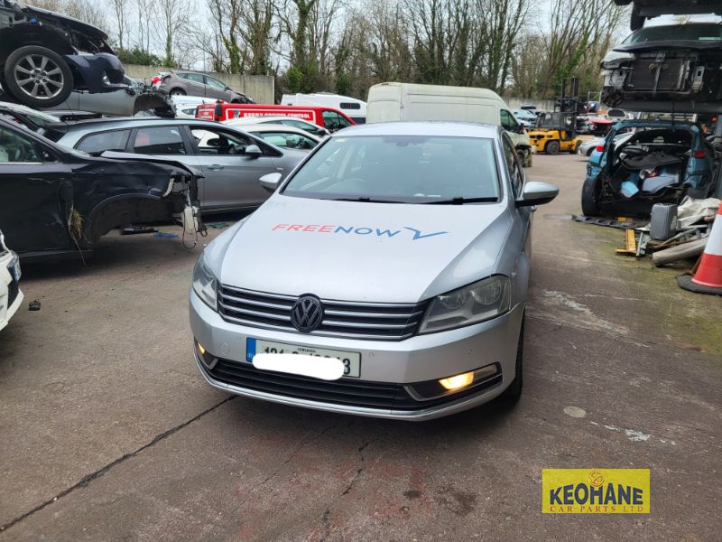2013 VOLKSWAGEN PASSAT 2.0 TDI HIGHLINE BLUEMOTION 14 140PS 4DR for breaking