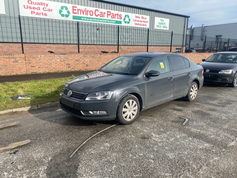 2013 VOLKSWAGEN PASSAT BLUEMOTION TDI for breaking