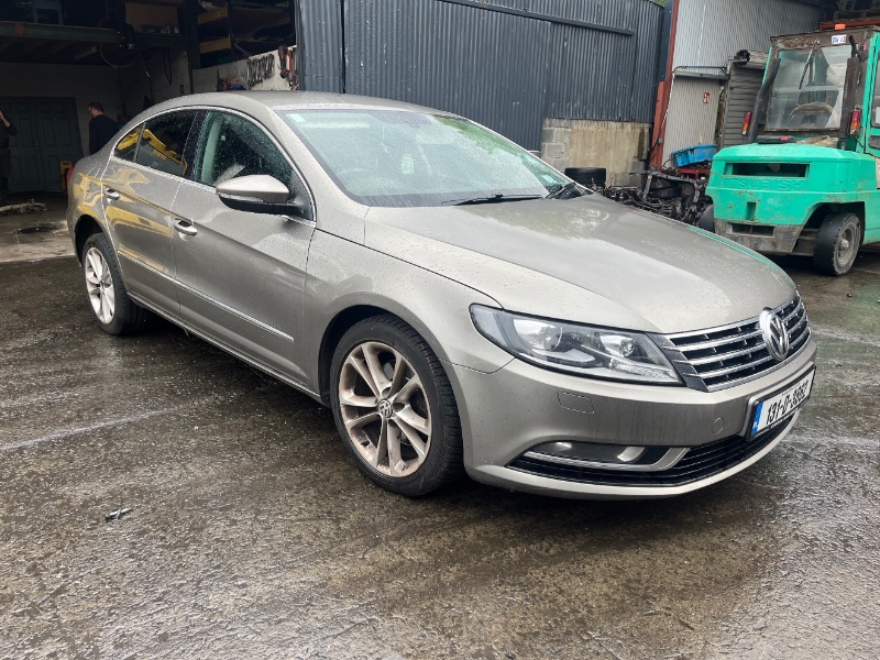2013 VOLKSWAGEN PASSAT CC 2.0 TDI MANUAL 6SPEED FWD BLUEMOTION 140HP 4DR for breaking
