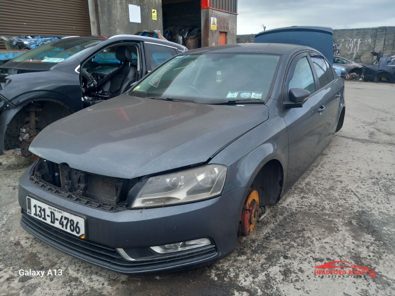 2013 VOLKSWAGEN PASSAT COMFORTLINE 1.6 TDI MANUAL 6SPEED FWD 105HP 4DR for breaking